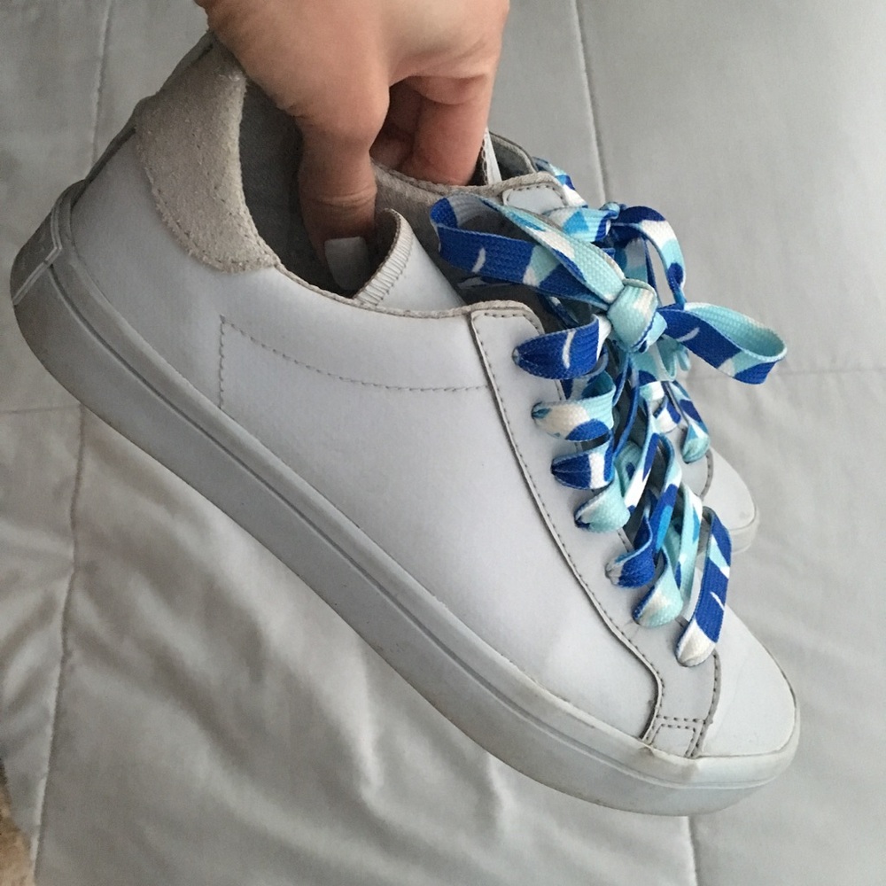 Adidas Sneakers